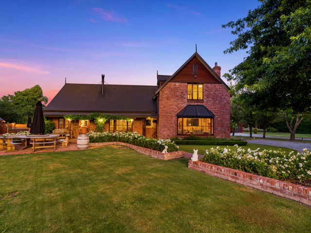 484 Johns Road Fernside