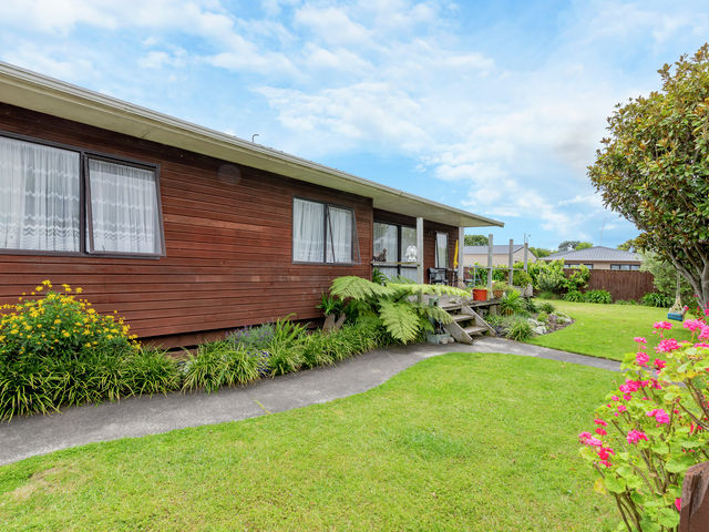 105 Queens Road Waikanae Beach