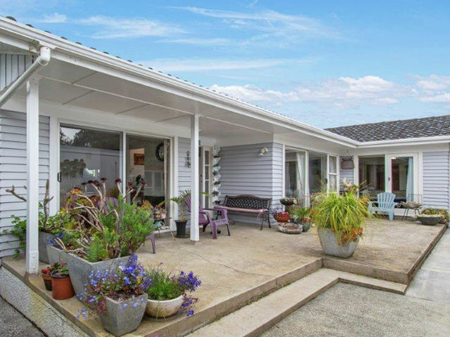 86 West View Crescent Onerahi