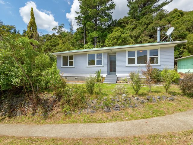 12 August Avenue Wainuiomata
