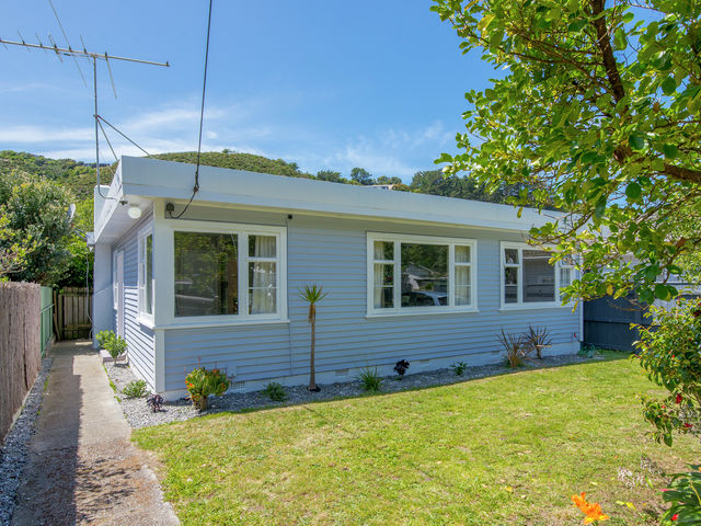 88 Happy Valley Road Owhiro Bay