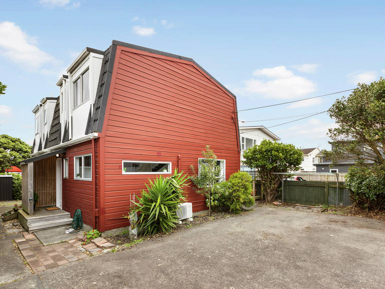 3/58 Brussels Street Miramar
