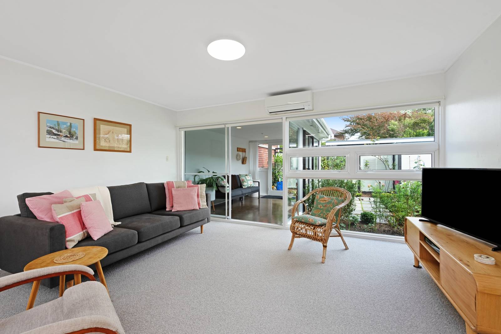 2/27 Box Hill, Khandallah 2 Bed Unit Sale by Tender