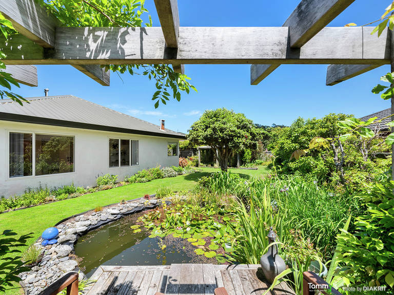 6 Lingard Grove Brooklyn