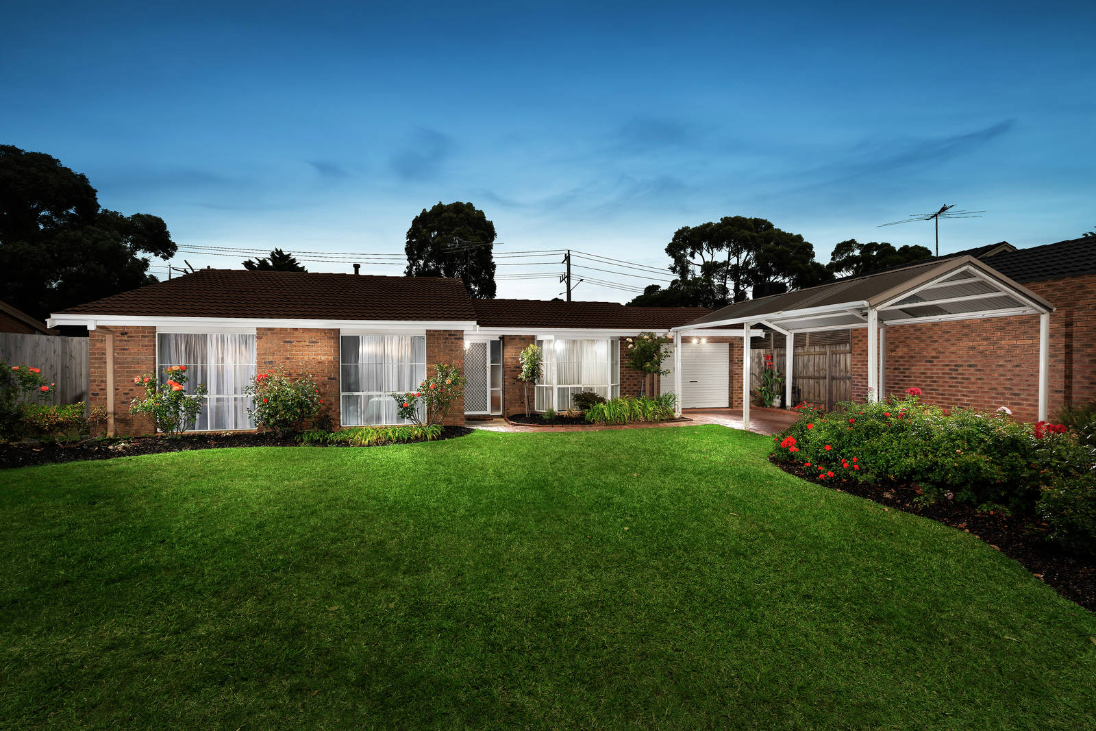 26 Lambourne Drive, Rowville 4 Bed House Auction