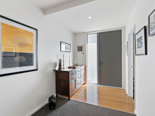 1c Hungerford Road Lyall Bay