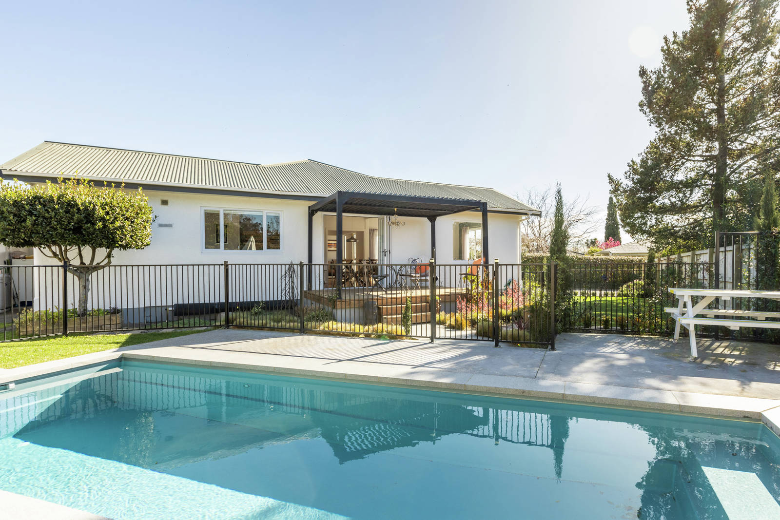 27 Guthrie Road, Havelock North 3 Bed House Private Sale