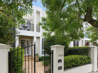 photo property thumbnail