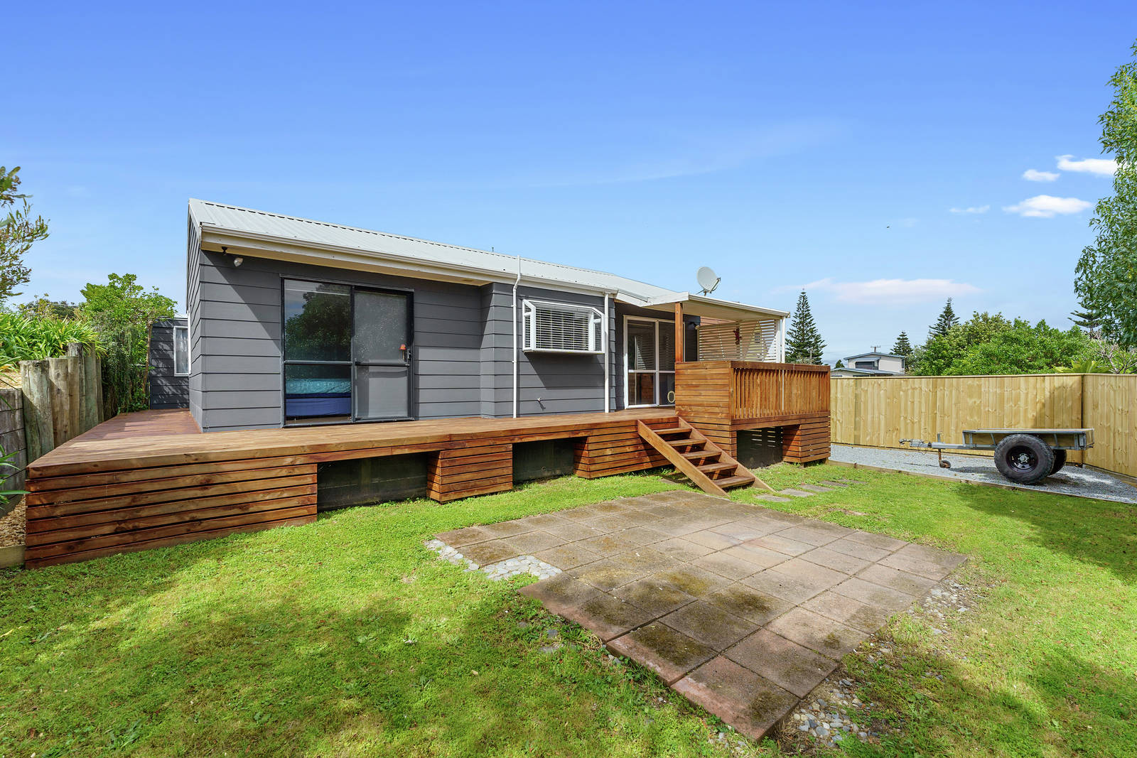7A William Street, Waikanae Beach 2 Bed House Private Treaty