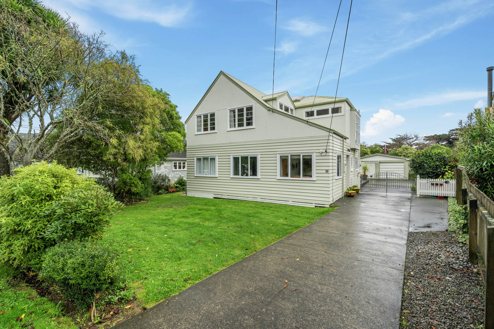 15 Poole Crescent, Wainuiomata 5 Bed House Deadline Sale