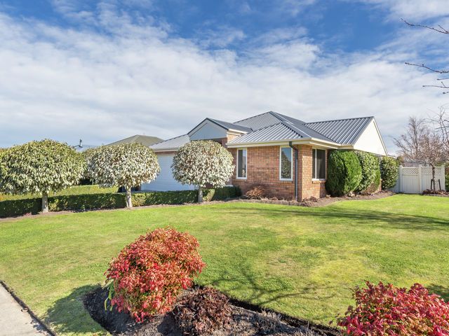 10 Richard Seddon Drive Northwood