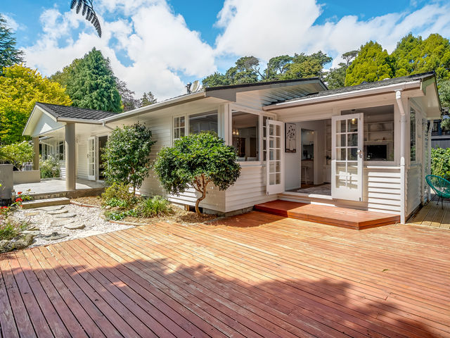 22 Freemans Way Pinehaven