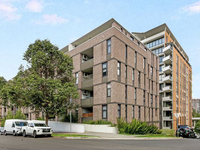 302B/3 Broughton Street Parramatta