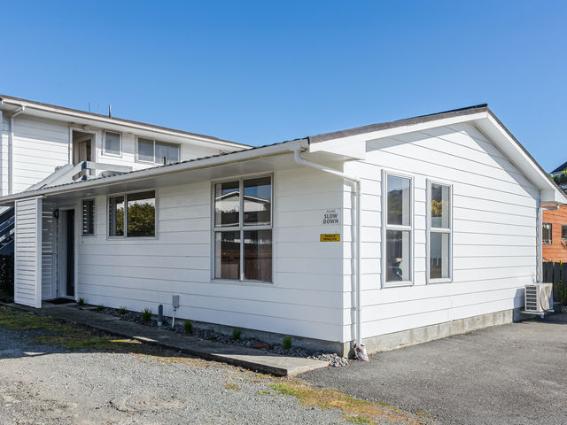 1/3 School Road Plimmerton