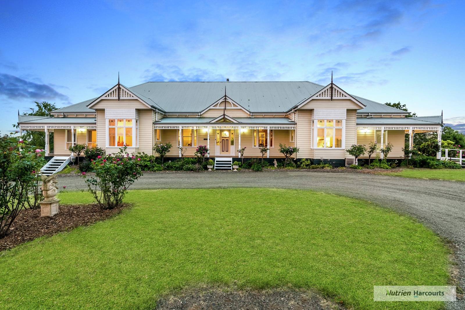 35 Sir Leo Curtis Drive, Wandong 4 Bed House Private Sale