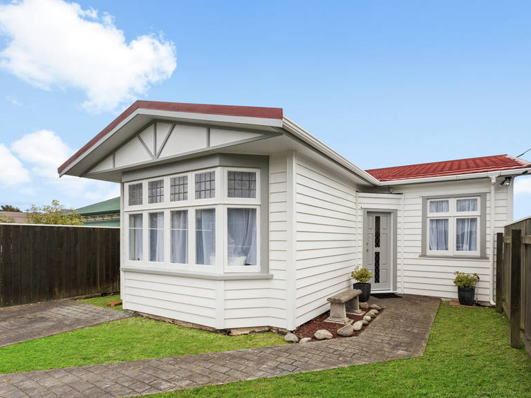 4A Tarawera Road Johnsonville