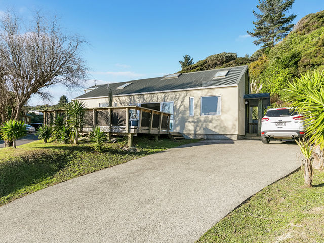 9 Iona Place Papakowhai