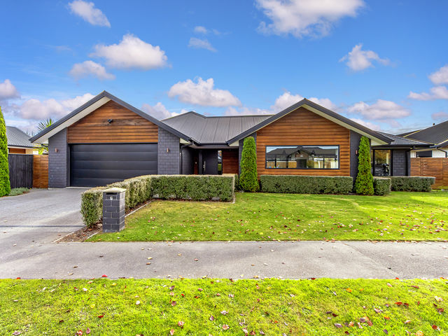 7 Bronco Drive Aidanfield