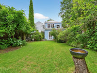 photo property thumbnail