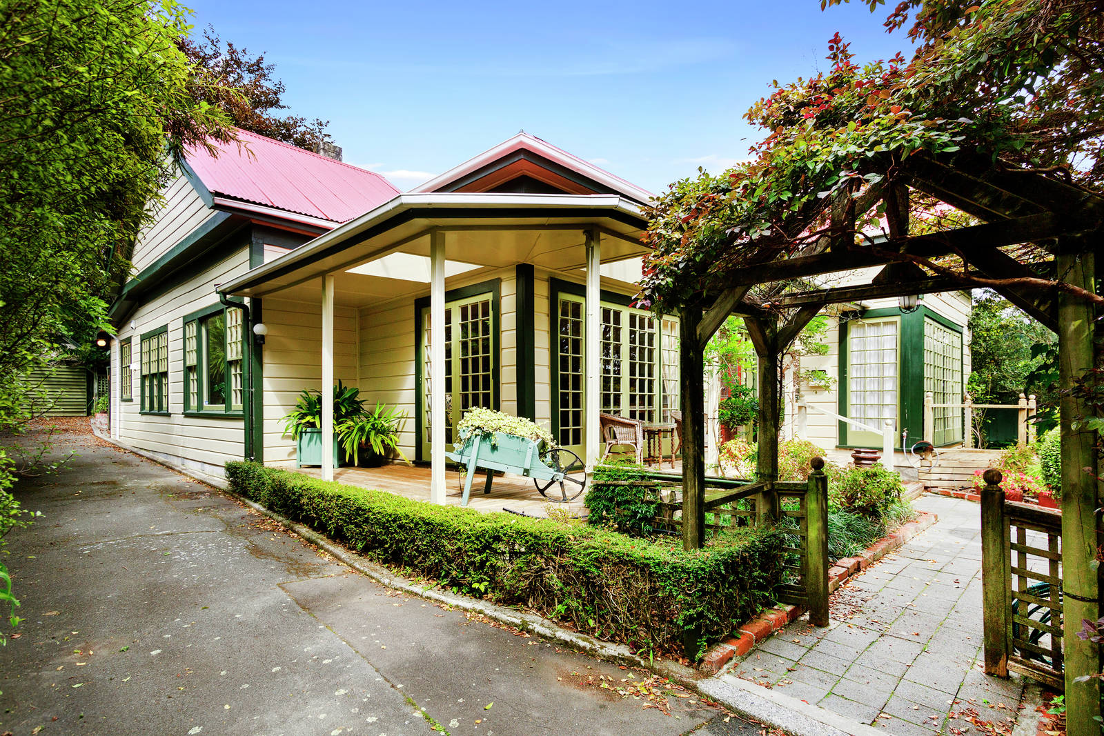 40 Manuka Street, Stokes Valley 3 Bed House Private Treaty