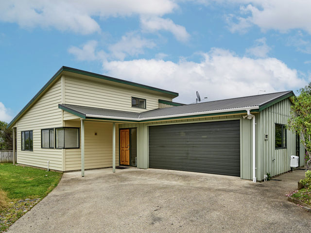 26a Kirton Drive Riverstone Terraces