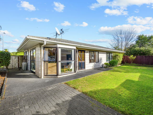 2/6 Dillimore Avenue Pakuranga