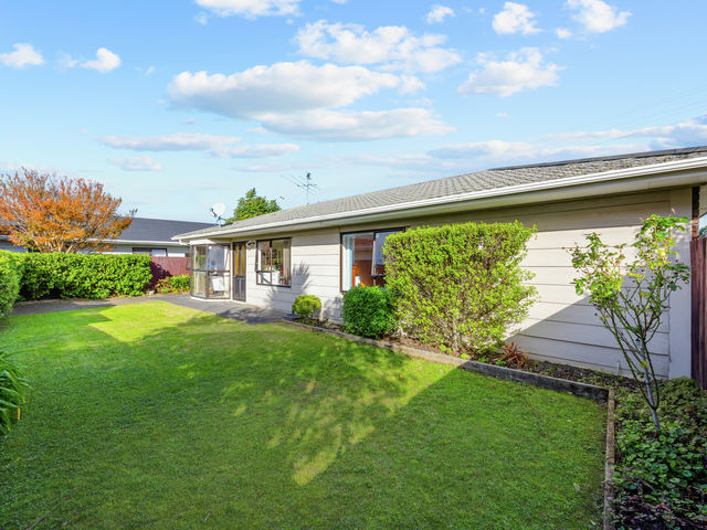 2/6 Dillimore Avenue Pakuranga