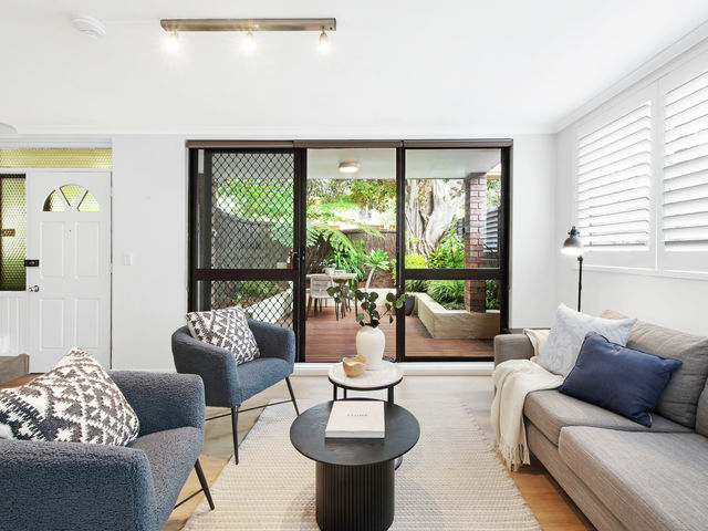 2/22 Jenkins Street Cammeray