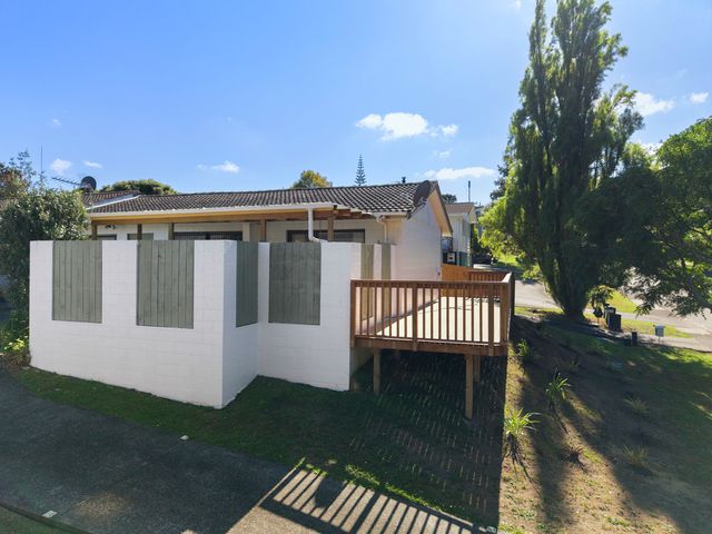 1/37 Simon Ellice Drive Bayview