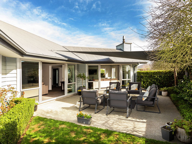 10 New Creek Mews Rolleston