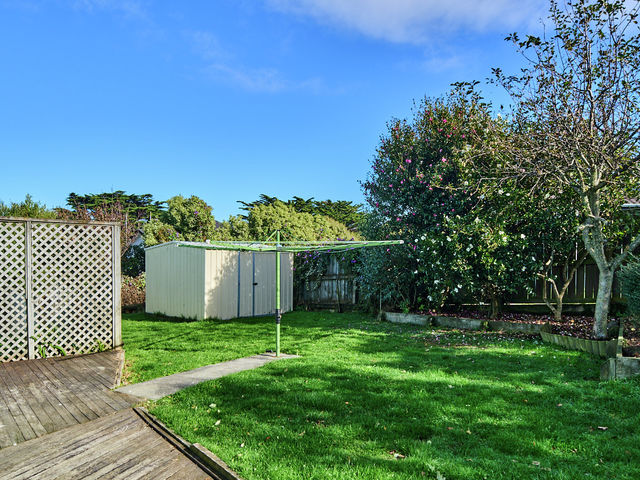 24 Saunders Close Whitby