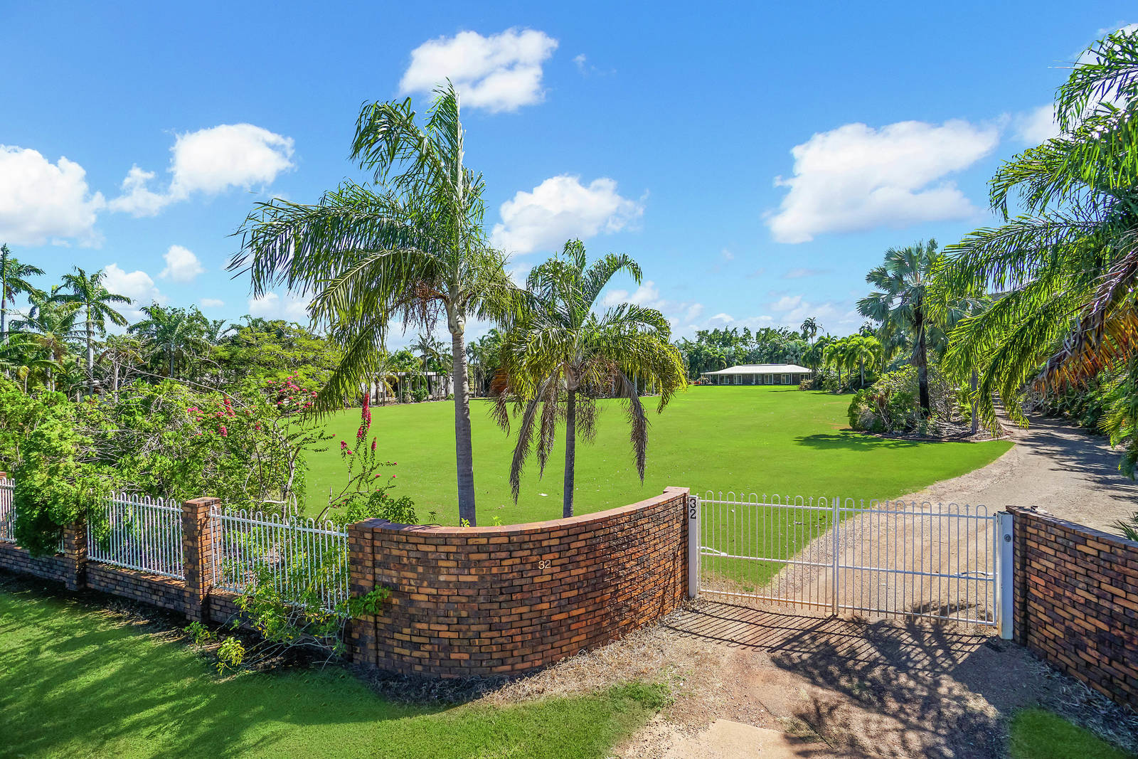 32 Bowerlee Road, Berrimah 4 Bed House For Sale