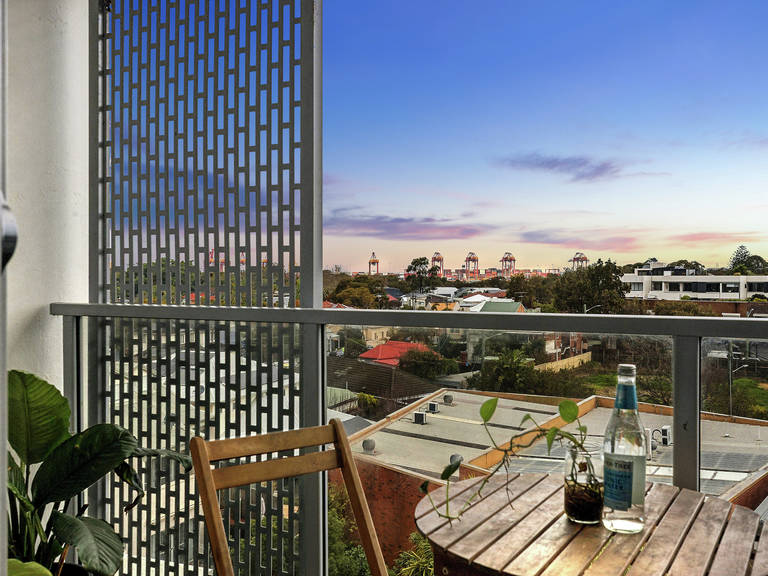 427/12 Rancom Street Botany