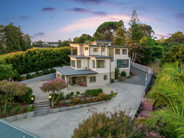 409 Redoubt Road Flat Bush