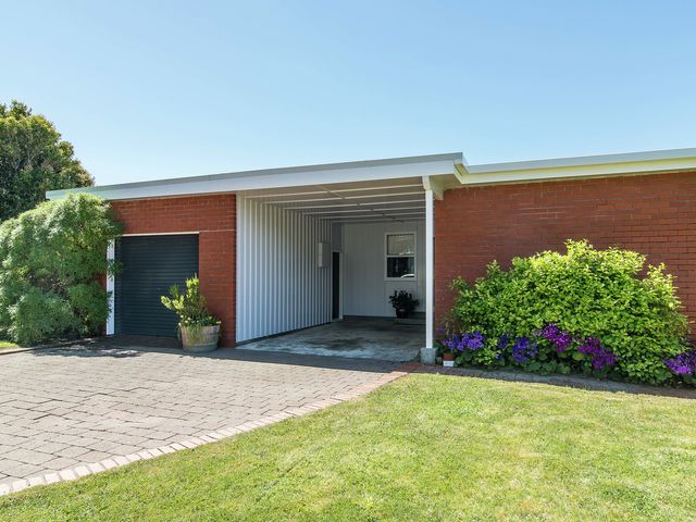 50 Churton Drive Churton Park