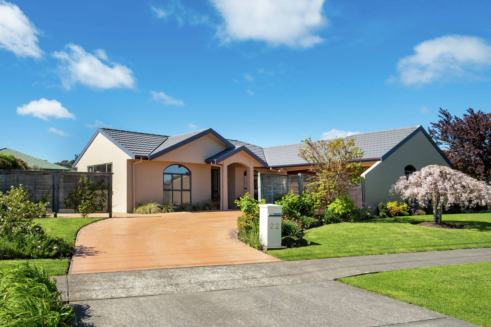 22 Arataki Road, Havelock North 4 Bed House Auction Sold