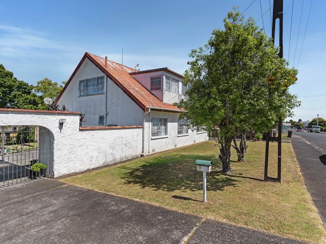 5 Kelvyn Grove Hill Park
