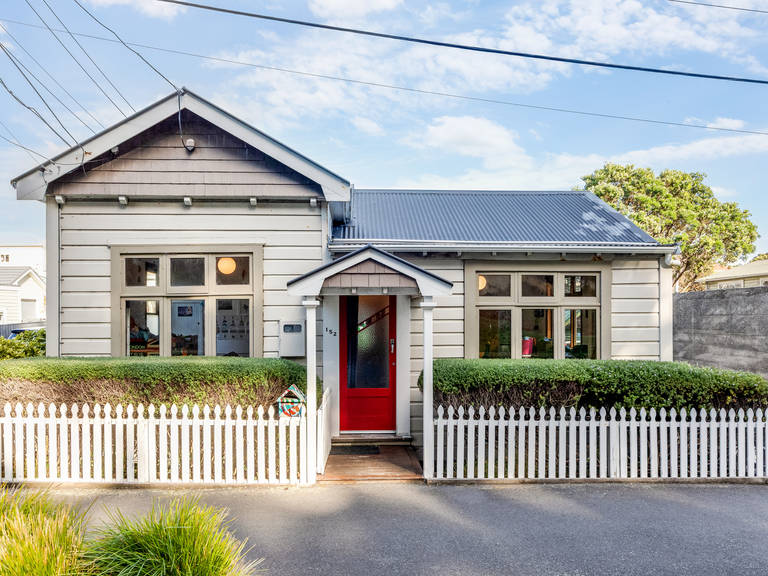 152 Russell Terrace Berhampore