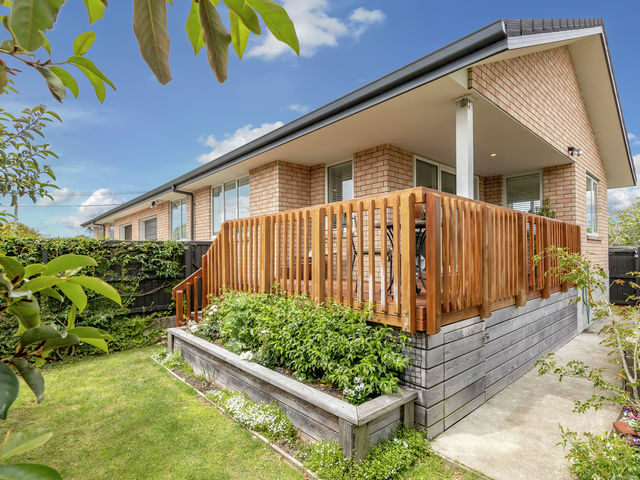 2/73 Halberg Street Dallington