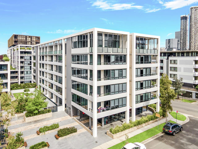 523/1F Broughton Street Parramatta