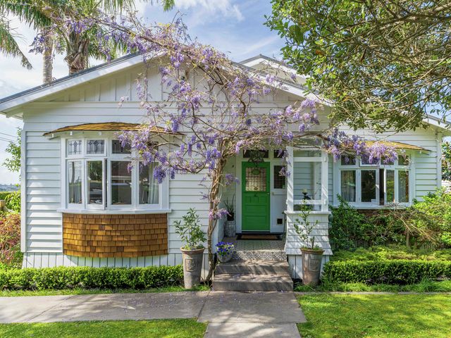 72 Alberton Avenue Mount Albert