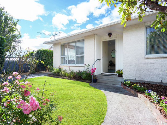 F1/392 Fergusson Drive Heretaunga