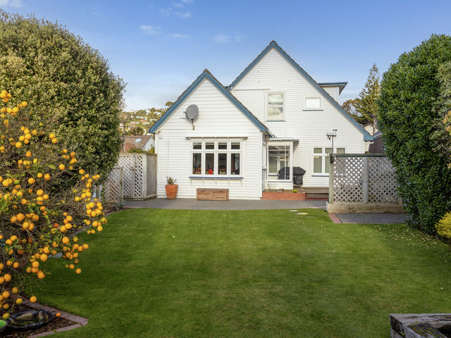 19 The Quadrant Miramar