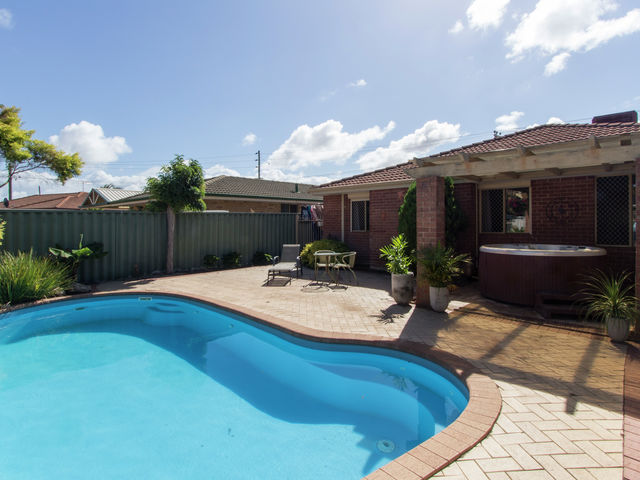 70 Donald Drive SAFETY BAY