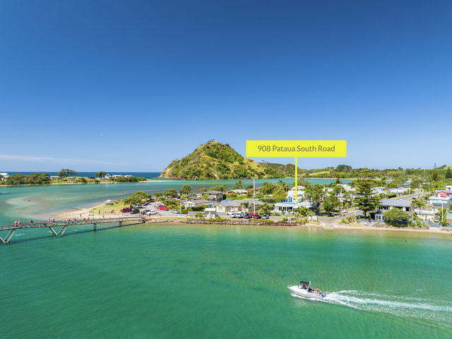 908 Pataua South Road Pataua South