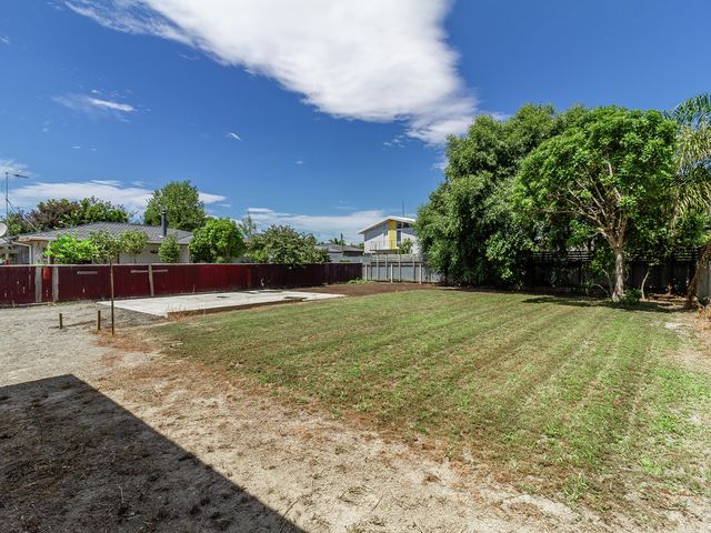 8A Riverbend Road Onekawa