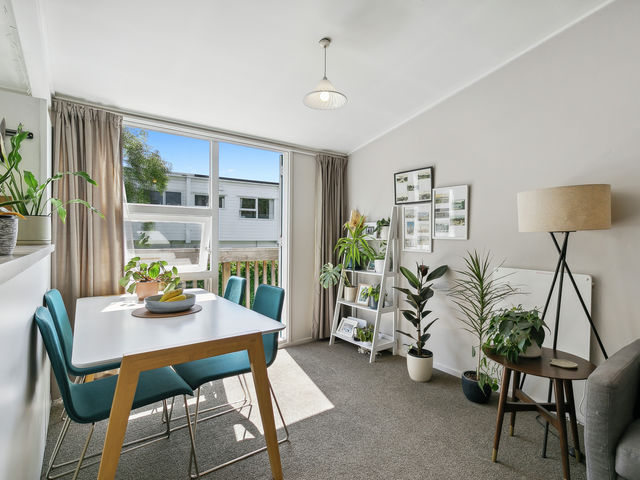 3/23 Collins Avenue Tawa