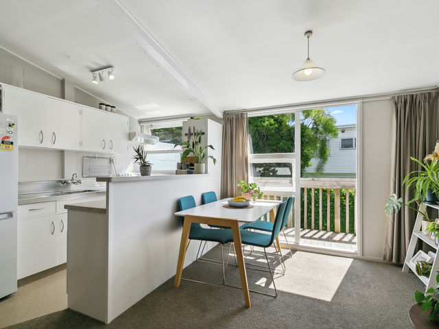 3/23 Collins Avenue Tawa