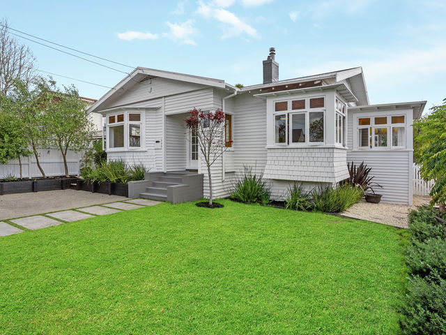 6 Grant Street Mount Albert