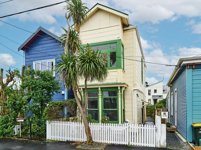 24 Luxford Street Berhampore